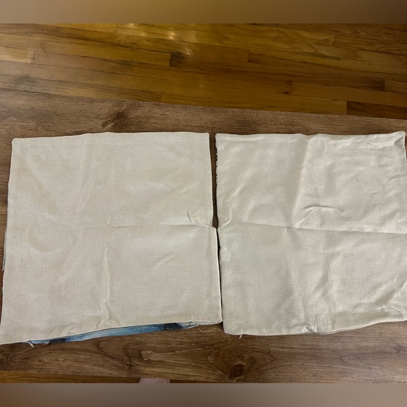 Christmas Linen Pillow Cases Set of 2 - Picture 2 of 4